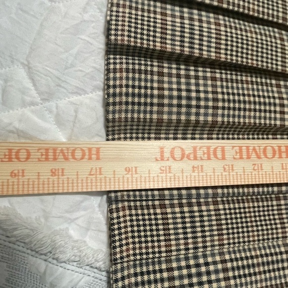 Woman’s Dickies plaid wide width pleated mini skirt. Side zip w button. Tan - Picture 10 of 14